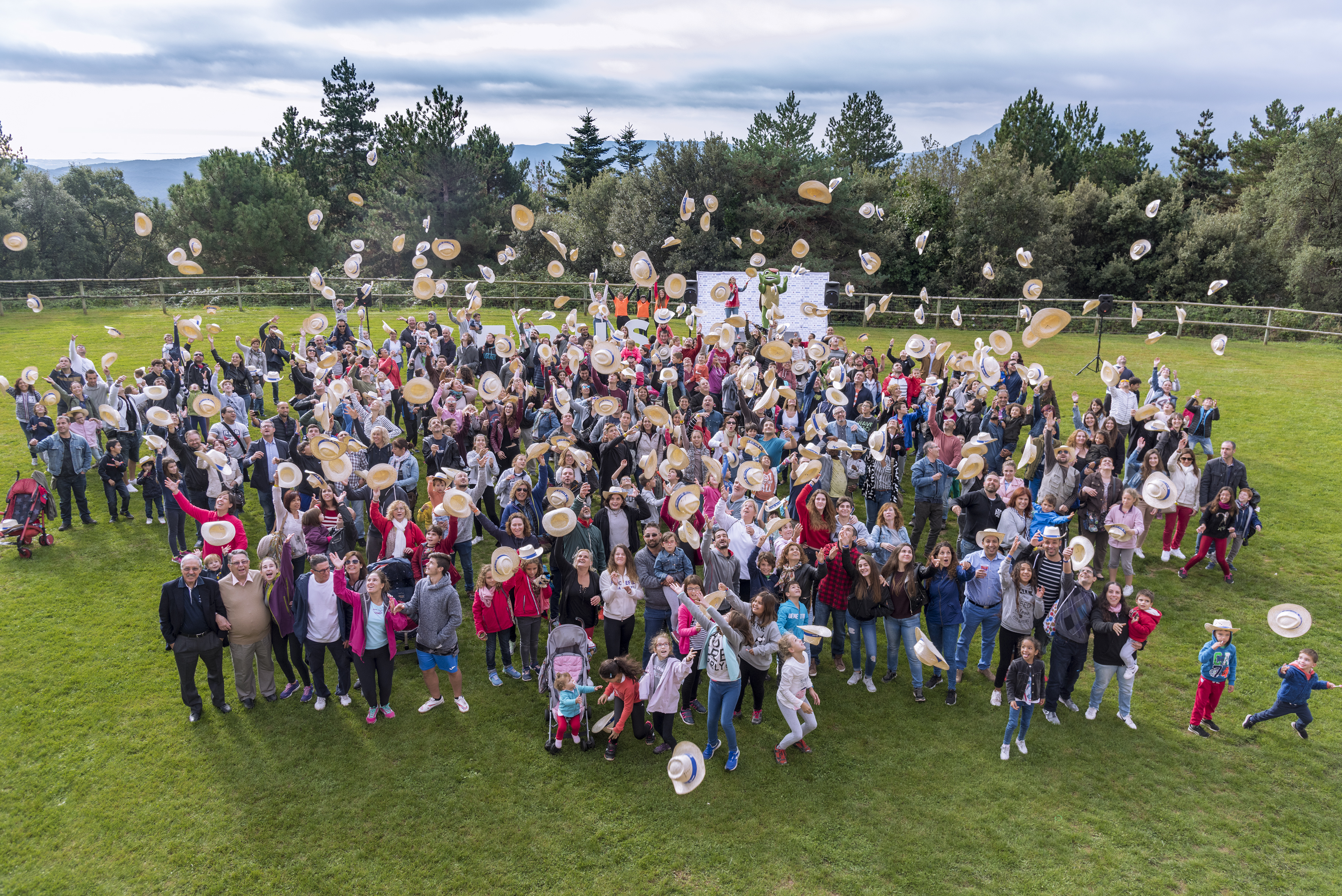 SERHS hace entrega de 260 Ayudas Familiares en la celebración de la 13ª Fiesta de la Familia